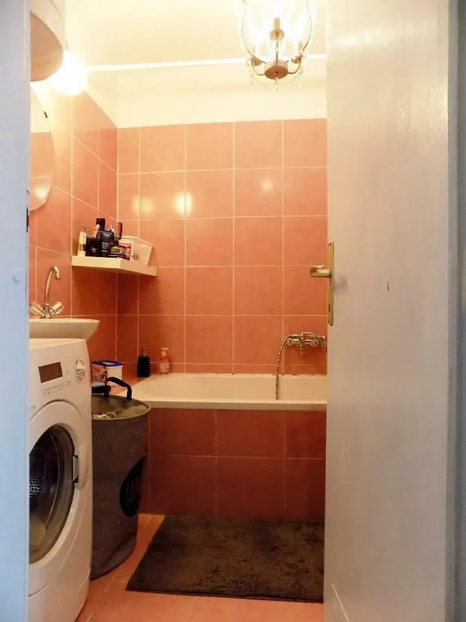 Art Apartment Pola 0*,